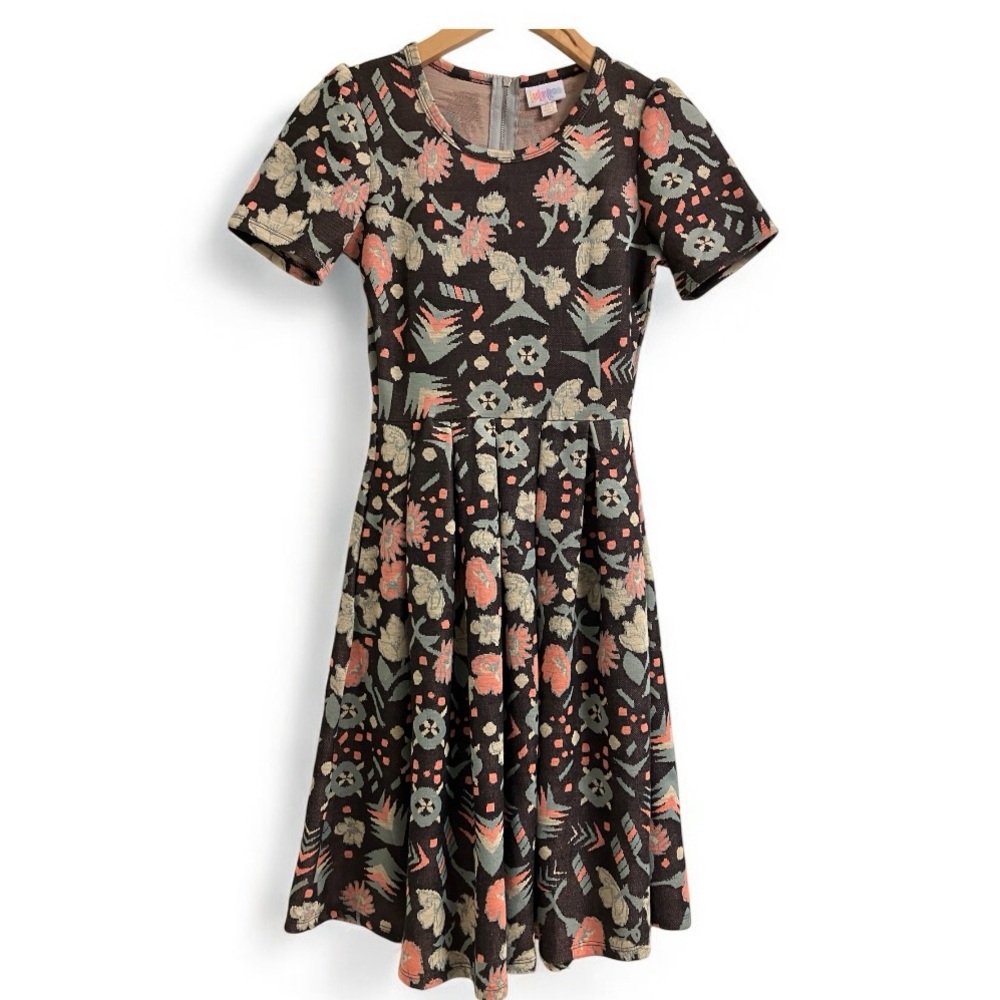 LuLaRoe Amelia Jacquard Arrow Retro Floral Dress with Pockets Size XXS